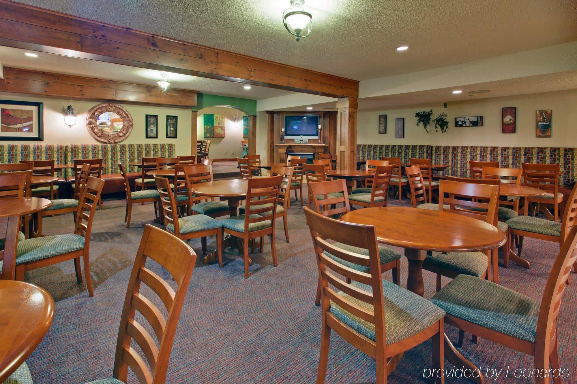 Holiday Inn Express Hotel & Suites Charlottetown By Ihg Exterior foto
